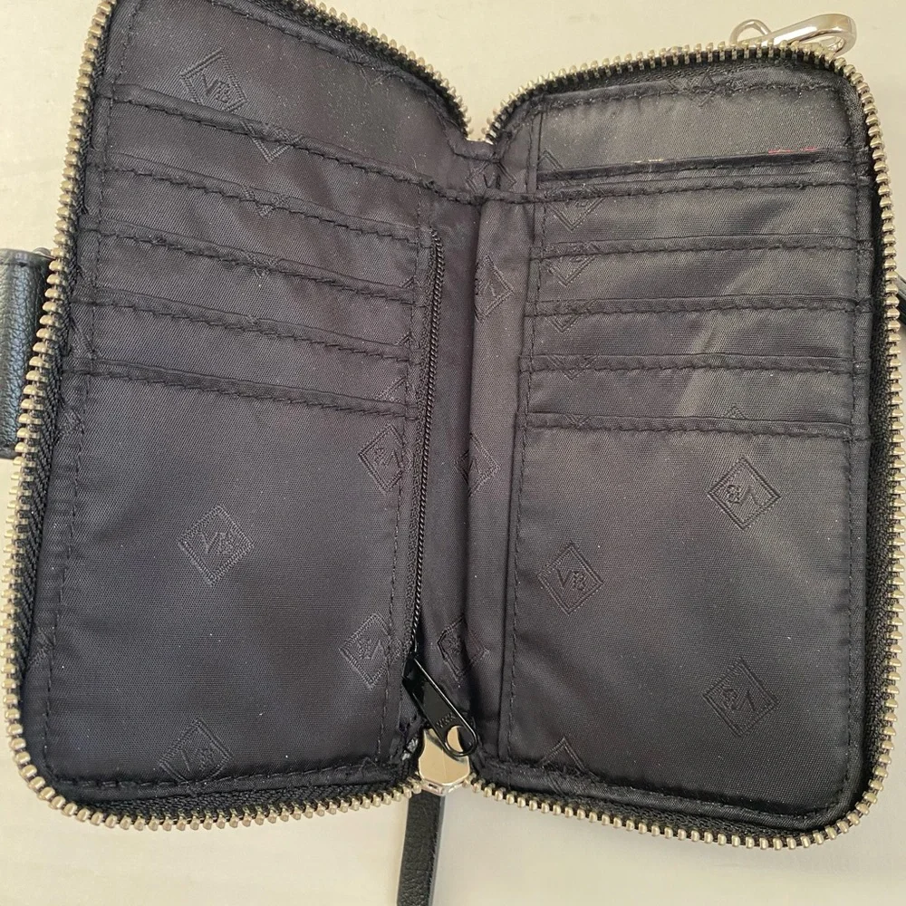 Vera Bradley Smartphone Wristlet - Excellent Condition